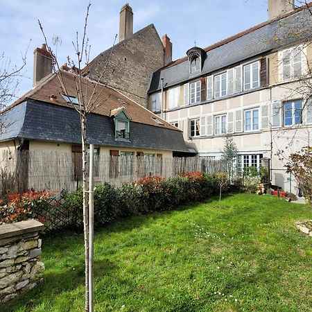 La Cour Du Chateau La Charité-sur-Loire Kültér fotó