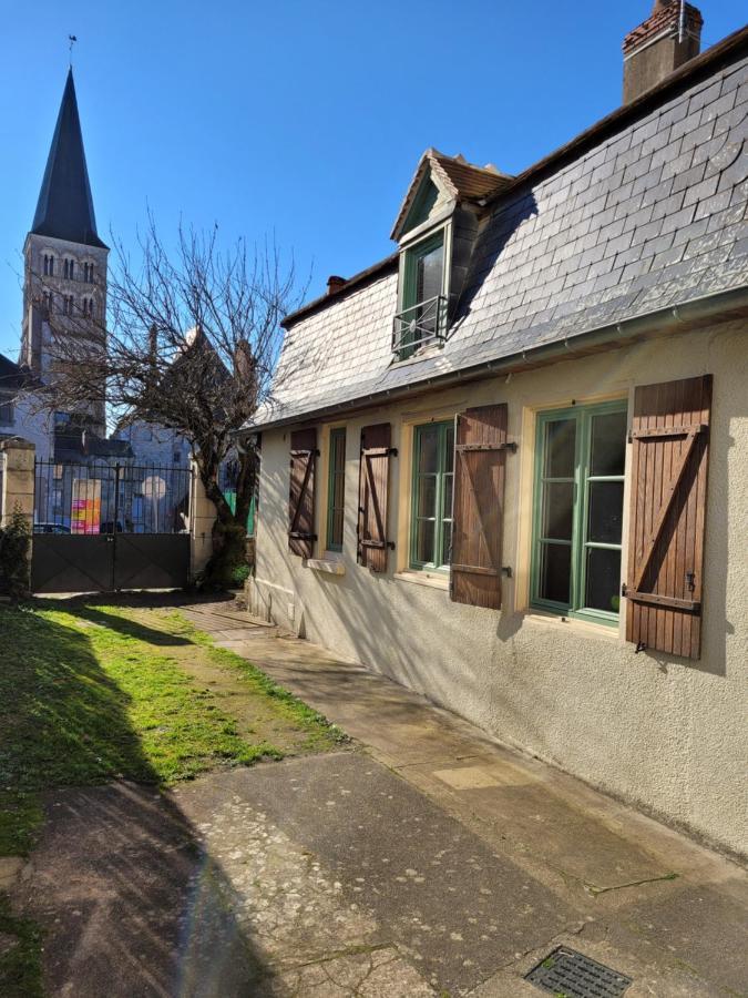 La Cour Du Chateau La Charité-sur-Loire Kültér fotó